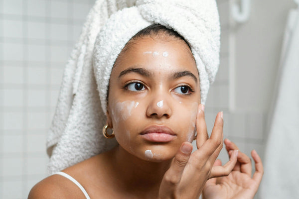 The Hydration Layering Technique: How to Lock in Moisture for Plump Skin